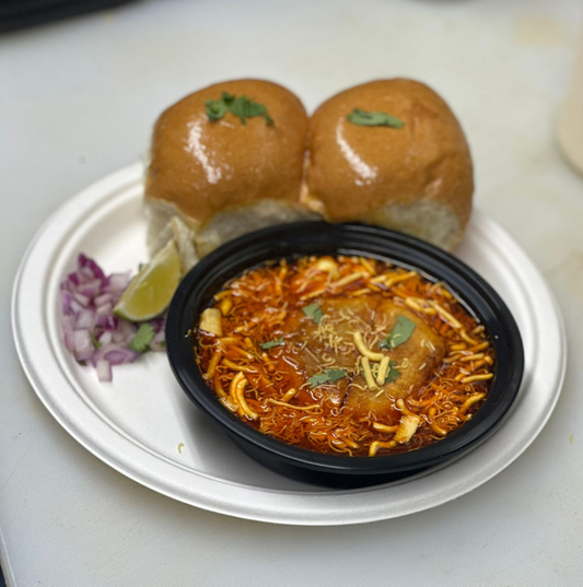 Samosa Misal Pav